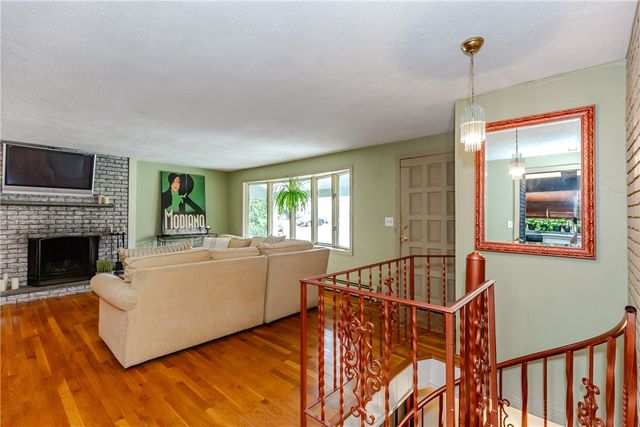 1 Polly Drive, North Providence, RI 02911