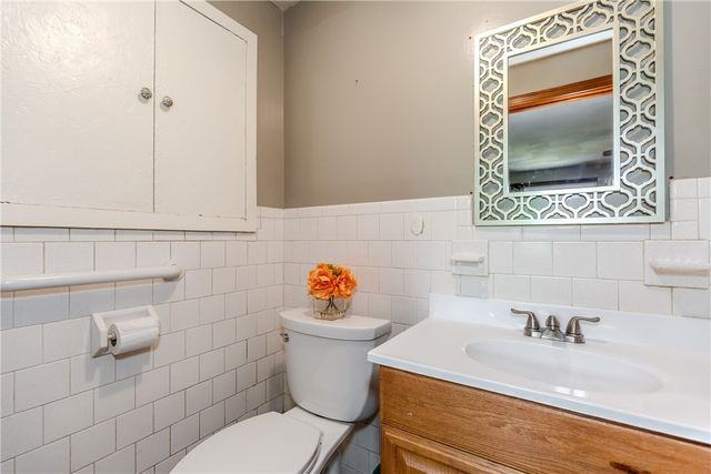 1 Polly Drive, North Providence, RI 02911