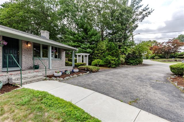 1 Polly Drive, North Providence, RI 02911