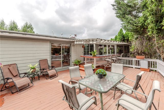 1 Polly Drive, North Providence, RI 02911