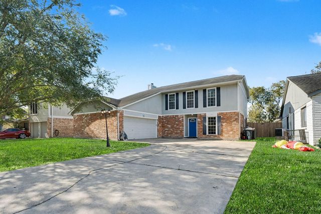 305 Bull Run Drive, League City, TX 77573