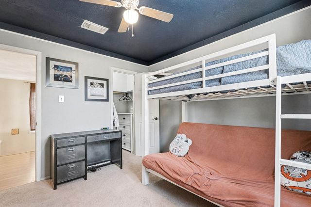 305 Bull Run Drive, League City, TX 77573