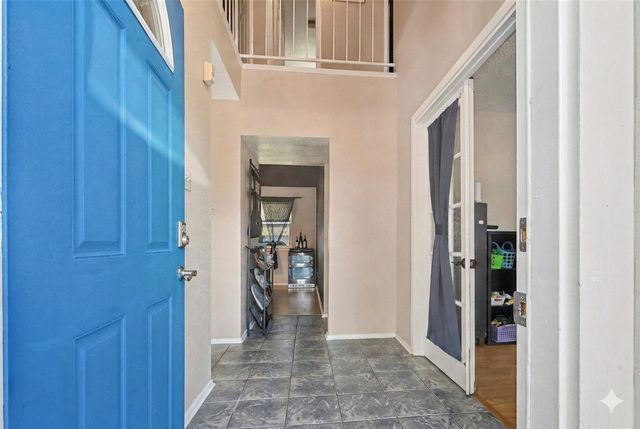 305 Bull Run Drive, League City, TX 77573