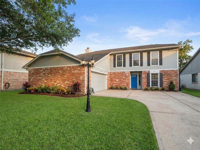 305 Bull Run Drive, League City, TX 77573