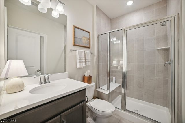 5 Marigold Ct, Warren Twp., NJ 07059
