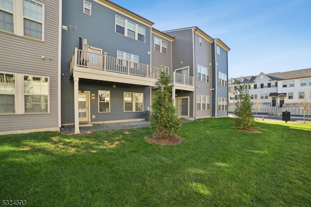 5 Marigold Ct, Warren Twp., NJ 07059