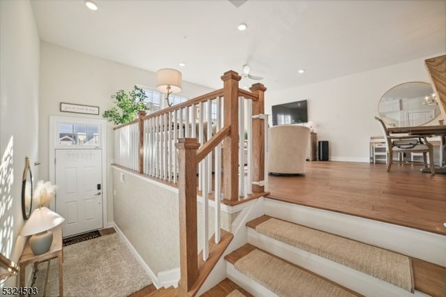 5 Marigold Ct, Warren Twp., NJ 07059