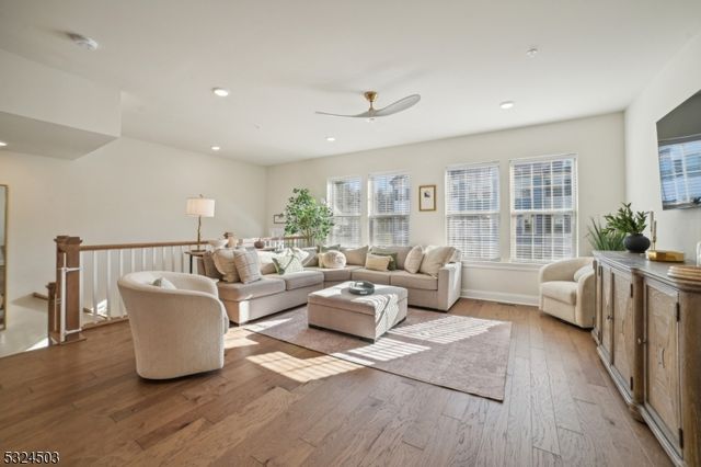 5 Marigold Ct, Warren Twp., NJ 07059