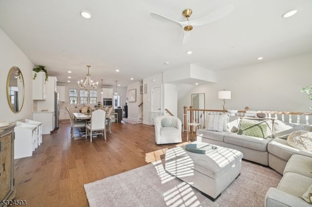 5 Marigold Ct, Warren Twp., NJ 07059