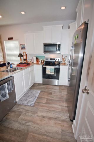 1541 Farragut Way, Pensacola, FL 32534