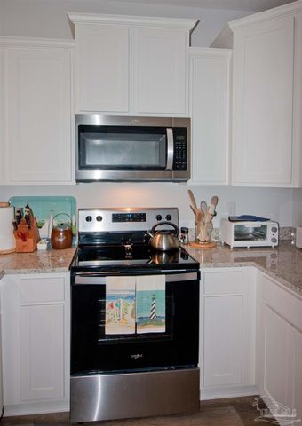 1541 Farragut Way, Pensacola, FL 32534