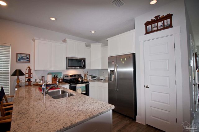 1541 Farragut Way, Pensacola, FL 32534