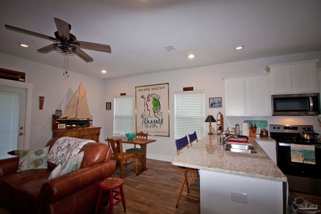 1541 Farragut Way, Pensacola, FL 32534