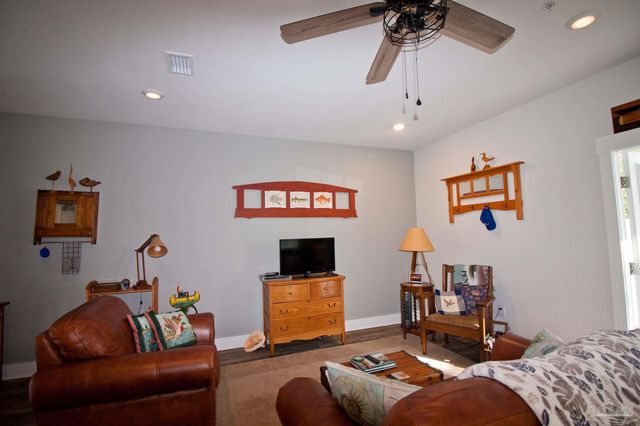 1541 Farragut Way, Pensacola, FL 32534