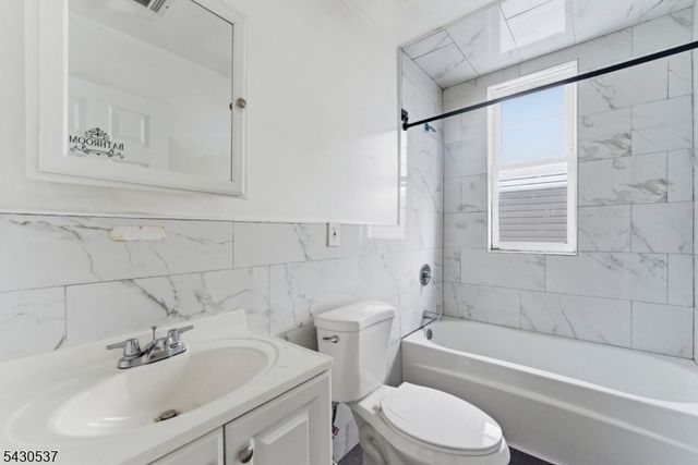 256 21St St, Irvington Twp., NJ 07111