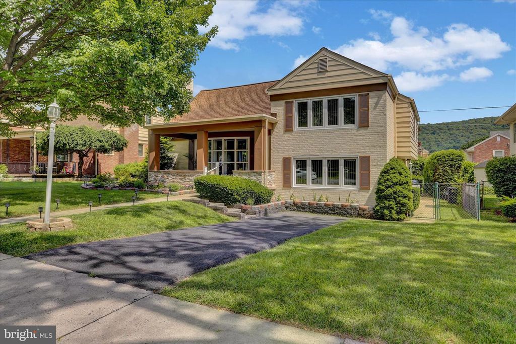 919 BRIGHTON AVE, Reading, PA 19606