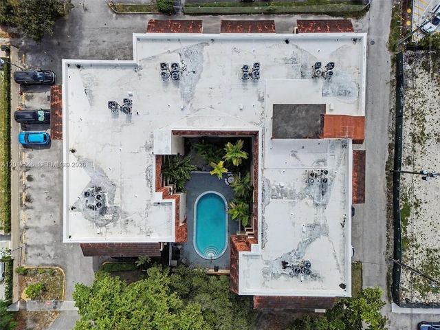 685 Miller Dr E205, Miami Springs, FL 33166