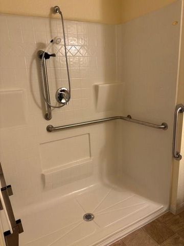 619 N Vionett Lane, Texas City, TX 77591