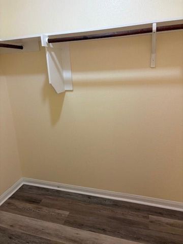 619 N Vionett Lane, Texas City, TX 77591