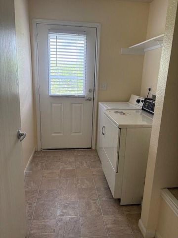 619 N Vionett Lane, Texas City, TX 77591