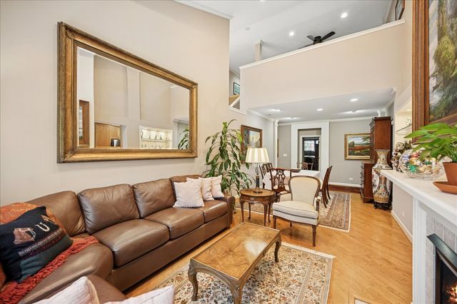 2710 Langley Circle, Glenview, IL 60025