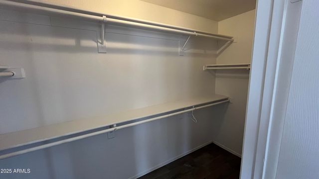 1690 E Countrywalk Lane, Chandler, AZ 85225