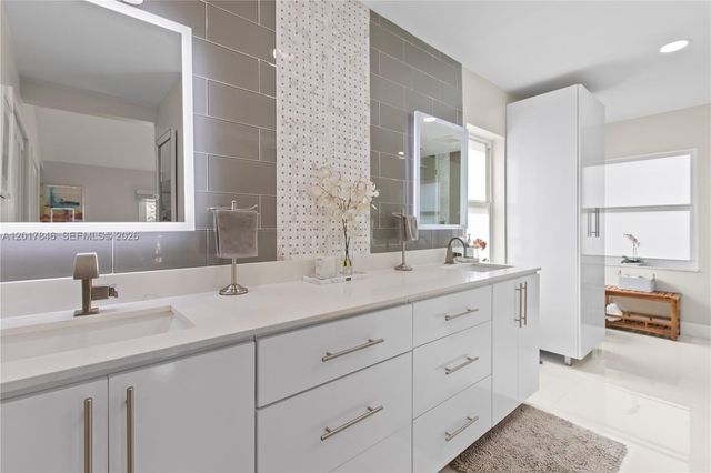 3700 SW 149th Ter, Miramar, FL 33027