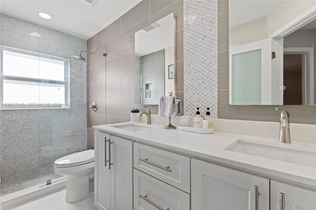 3700 SW 149th Ter, Miramar, FL 33027