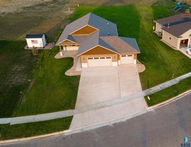 1108 N Slate Ave Avenue, Brandon, SD 57005