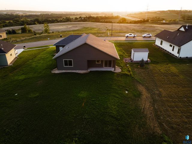 1108 N Slate Ave Avenue, Brandon, SD 57005