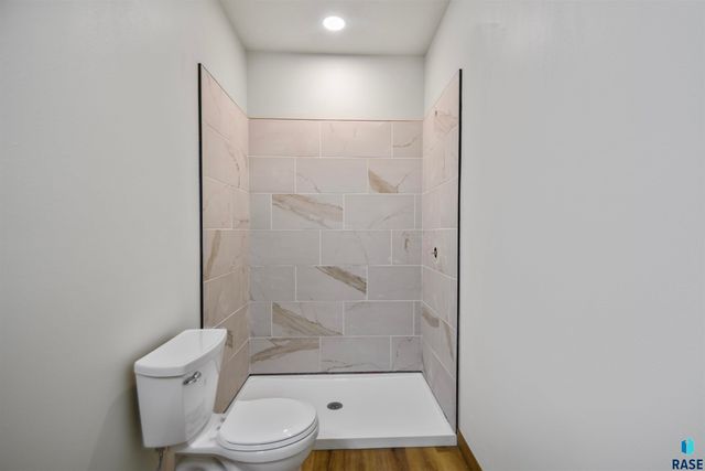 1108 N Slate Ave Avenue, Brandon, SD 57005