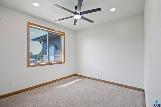 1108 N Slate Ave Avenue, Brandon, SD 57005