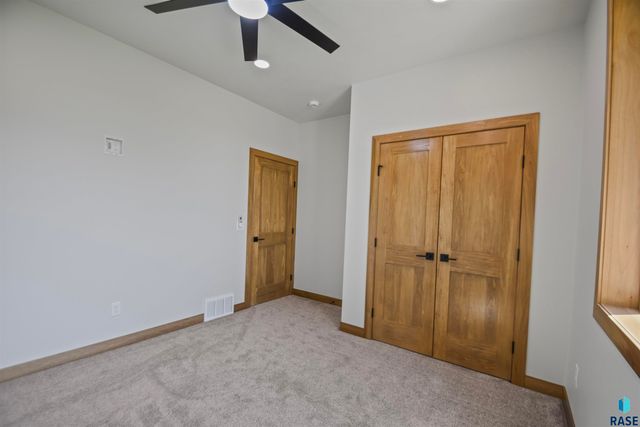 1108 N Slate Ave Avenue, Brandon, SD 57005
