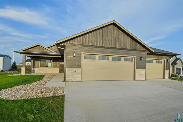 1108 N Slate Ave Avenue, Brandon, SD 57005