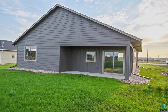 1108 N Slate Ave Avenue, Brandon, SD 57005