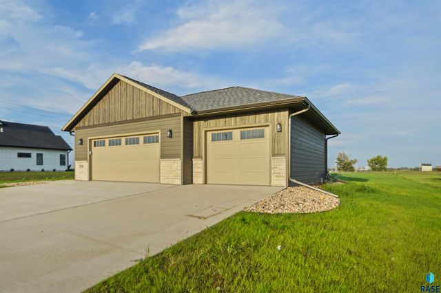 1108 N Slate Ave Avenue, Brandon, SD 57005
