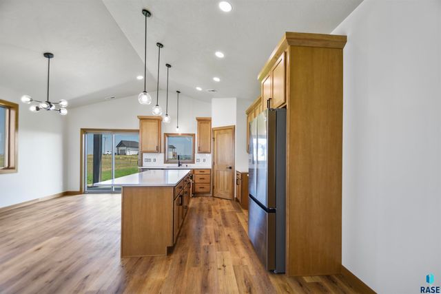 1108 N Slate Ave Avenue, Brandon, SD 57005