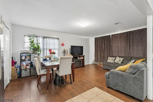 1411 Mopsick Ave, Linden City, NJ 07036