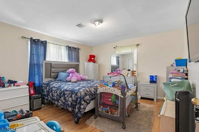 1411 Mopsick Ave, Linden City, NJ 07036