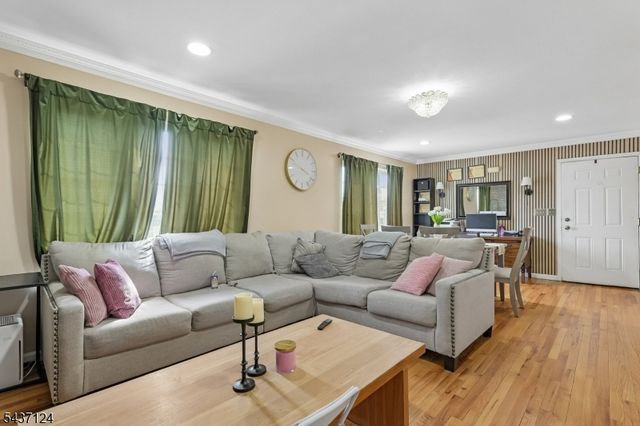 1411 Mopsick Ave, Linden City, NJ 07036