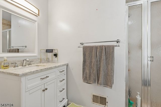 1411 Mopsick Ave, Linden City, NJ 07036