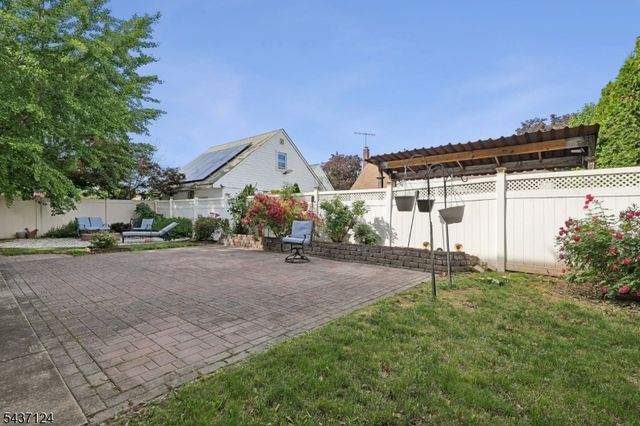 1411 Mopsick Ave, Linden City, NJ 07036