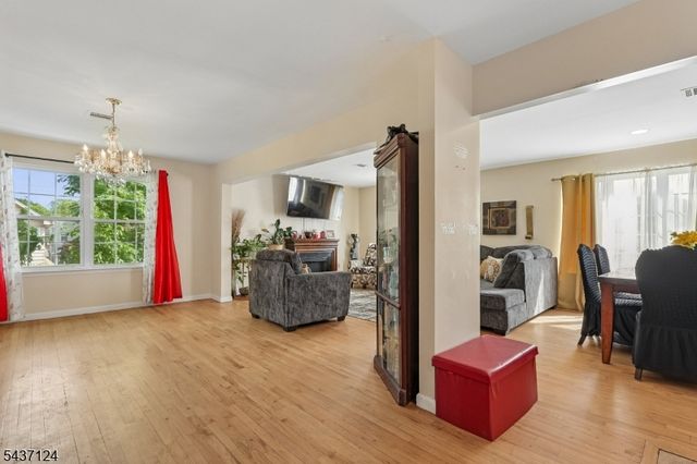 1411 Mopsick Ave, Linden City, NJ 07036