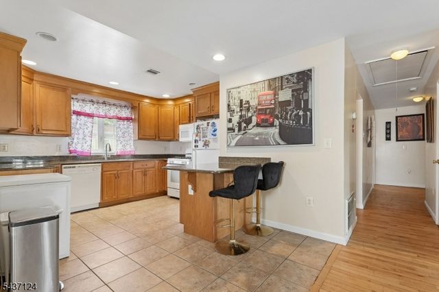 1411 Mopsick Ave, Linden City, NJ 07036
