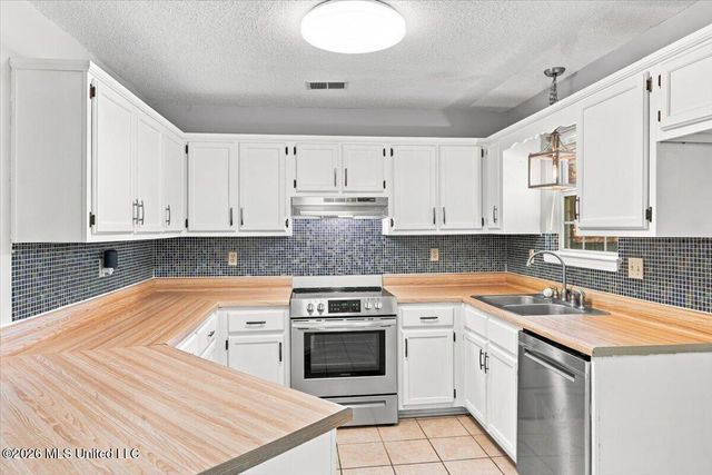 5871 Kentwood, Horn Lake, MS 38637
