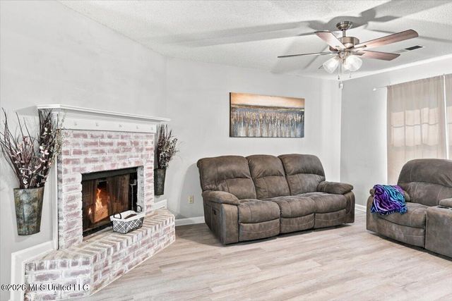 5871 Kentwood, Horn Lake, MS 38637