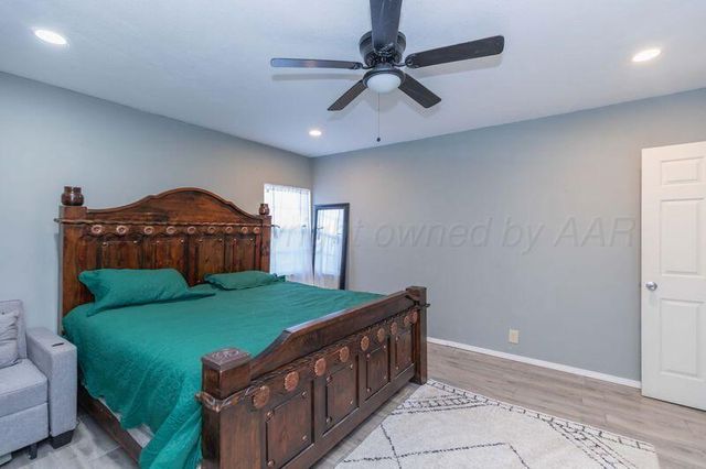 401 N Poplar Street, Stratford, TX 79084