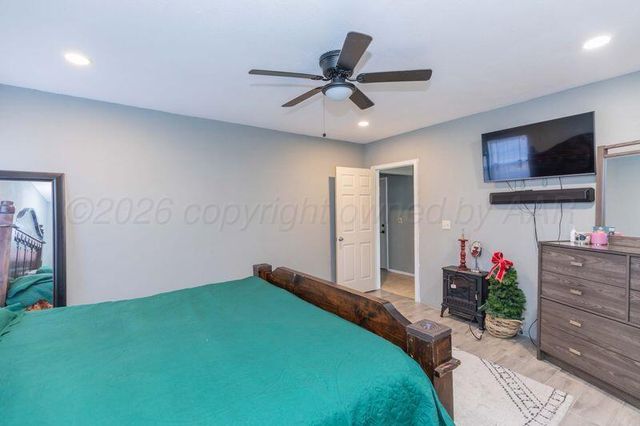 401 N Poplar Street, Stratford, TX 79084