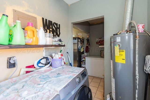 401 N Poplar Street, Stratford, TX 79084