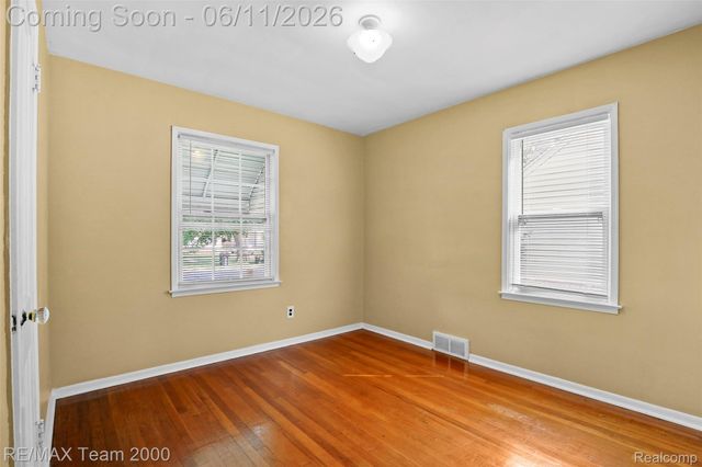 3130 Chestnut Street, Dearborn, MI 48124